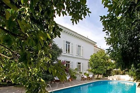 Relais Savarese Pensionat 4*