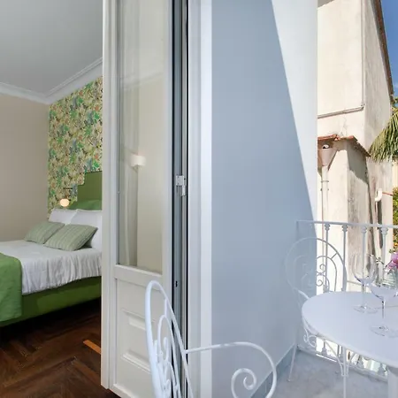 Pensionat Relais Savarese 4*